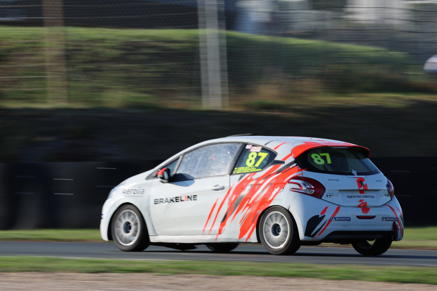 208 Cup alignée sur la grille de départ