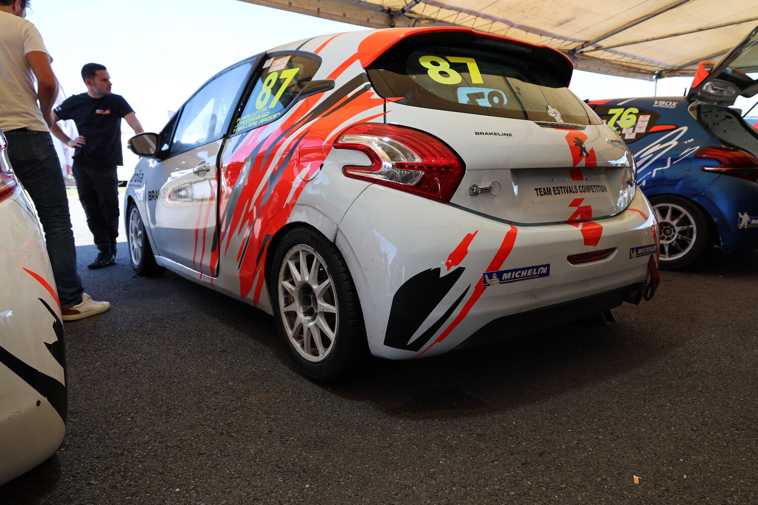 208 Cup Brakeline en sortie de virage